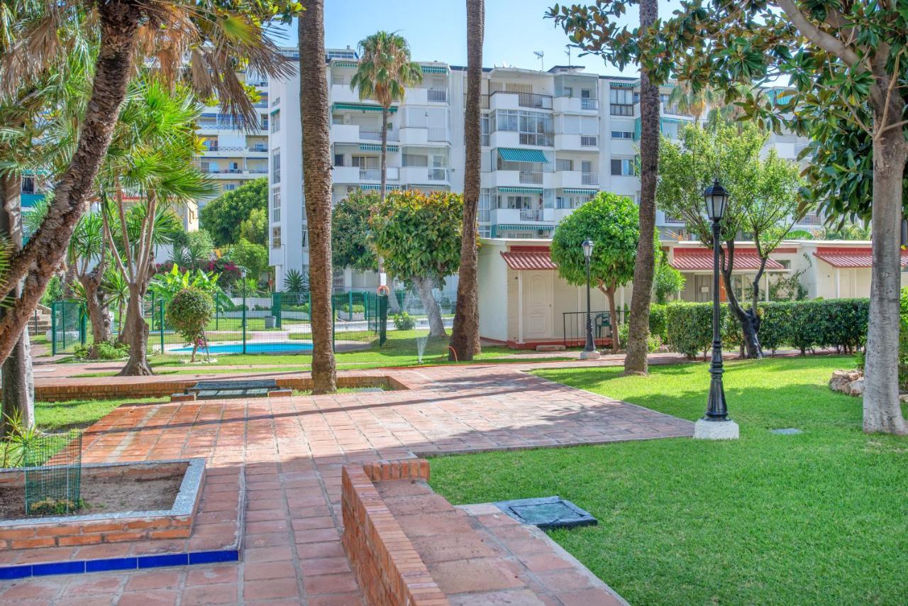 Arpa De Treboles - Carihuela Views! Apartman Torremolinos Kültér fotó