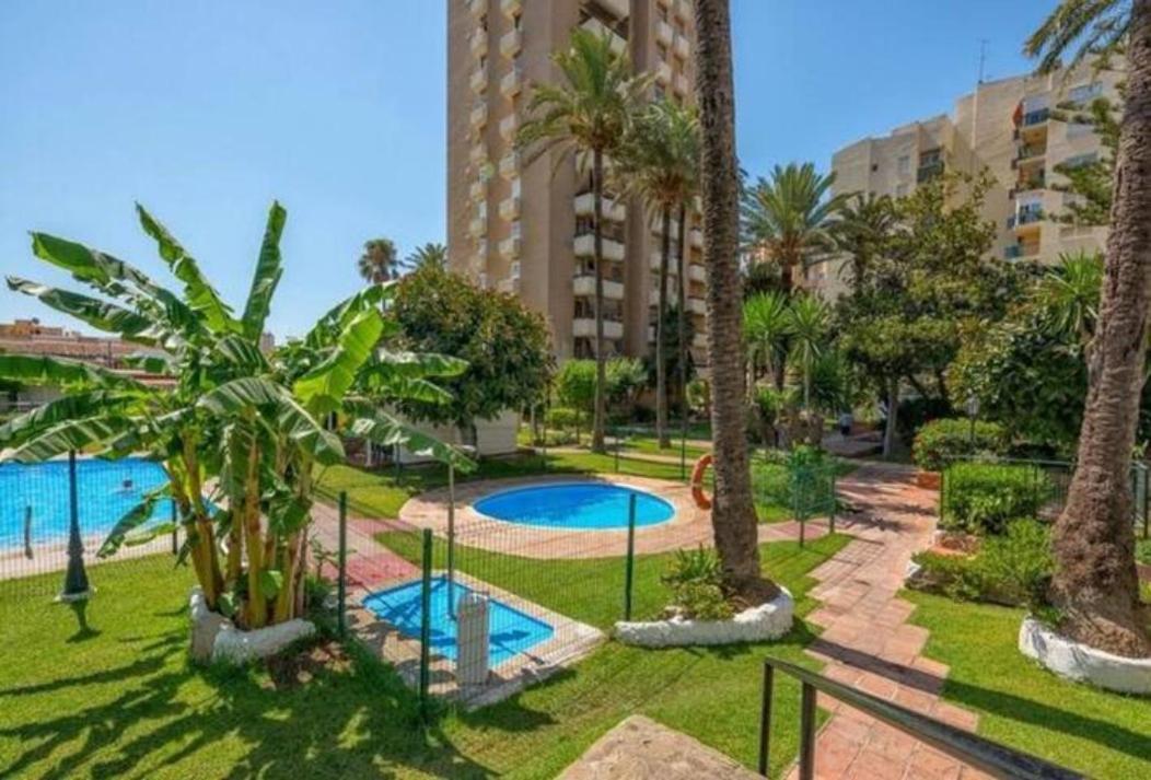 Arpa De Treboles - Carihuela Views! Apartman Torremolinos Kültér fotó