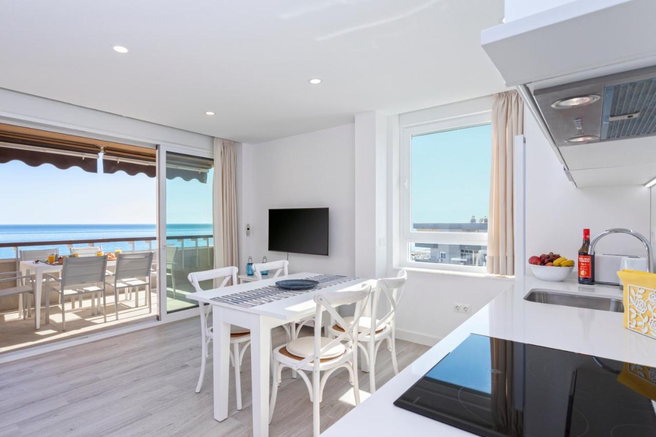 Arpa De Treboles - Carihuela Views! Apartman Torremolinos Kültér fotó