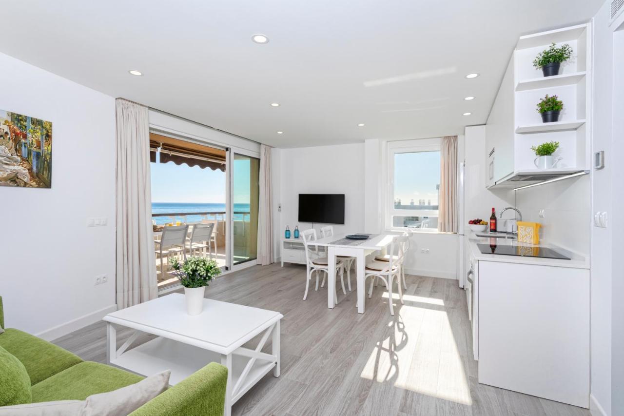 Arpa De Treboles - Carihuela Views! Apartman Torremolinos Kültér fotó
