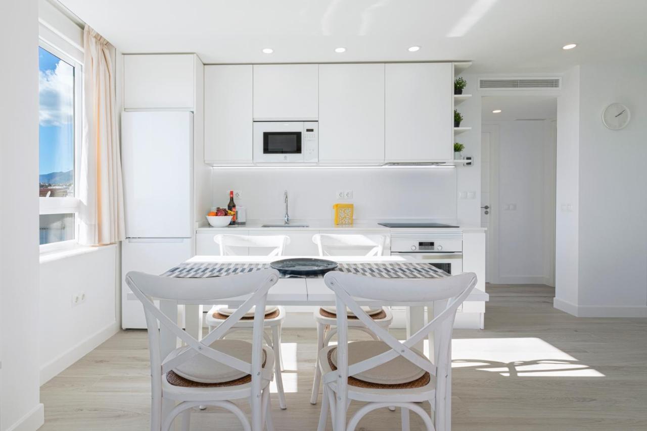 Arpa De Treboles - Carihuela Views! Apartman Torremolinos Kültér fotó